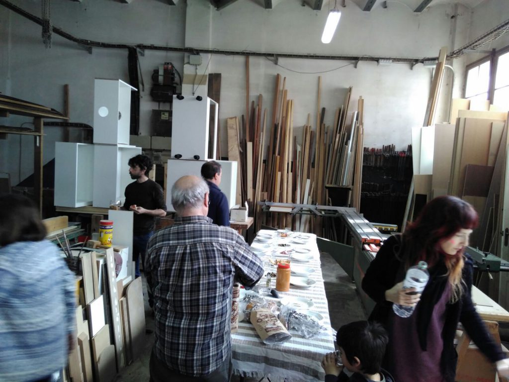 MaCUS members working in the carpentry
