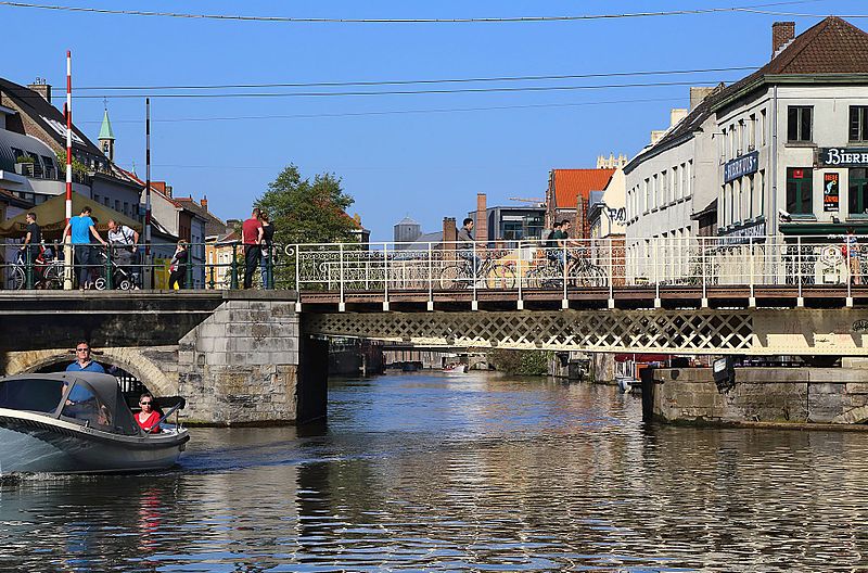Urban commons initiatives in the city of Ghent: a Commons Transition Plan by Bauwens